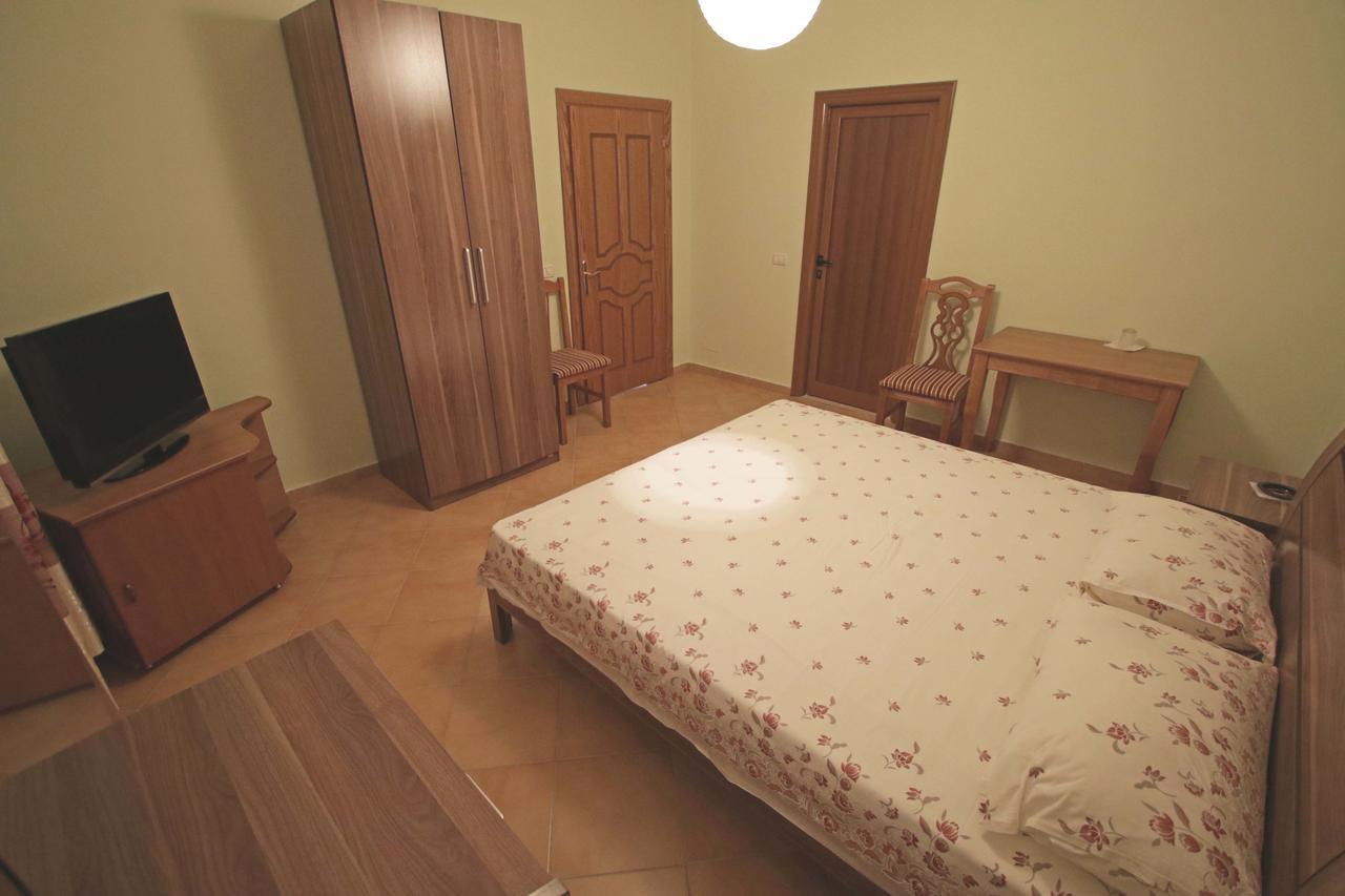 Hotel Alen 2 Tirana Esterno foto