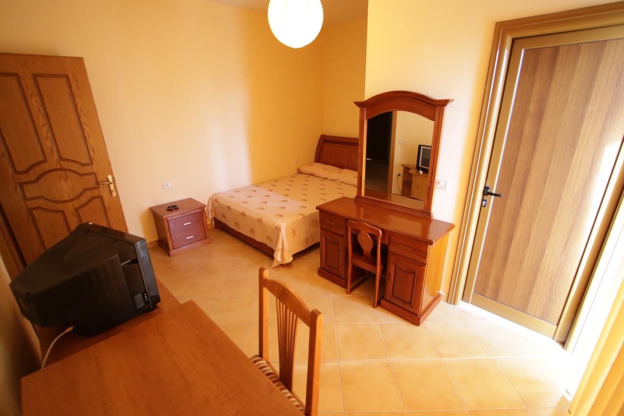 Hotel Alen 2 Tirana Esterno foto